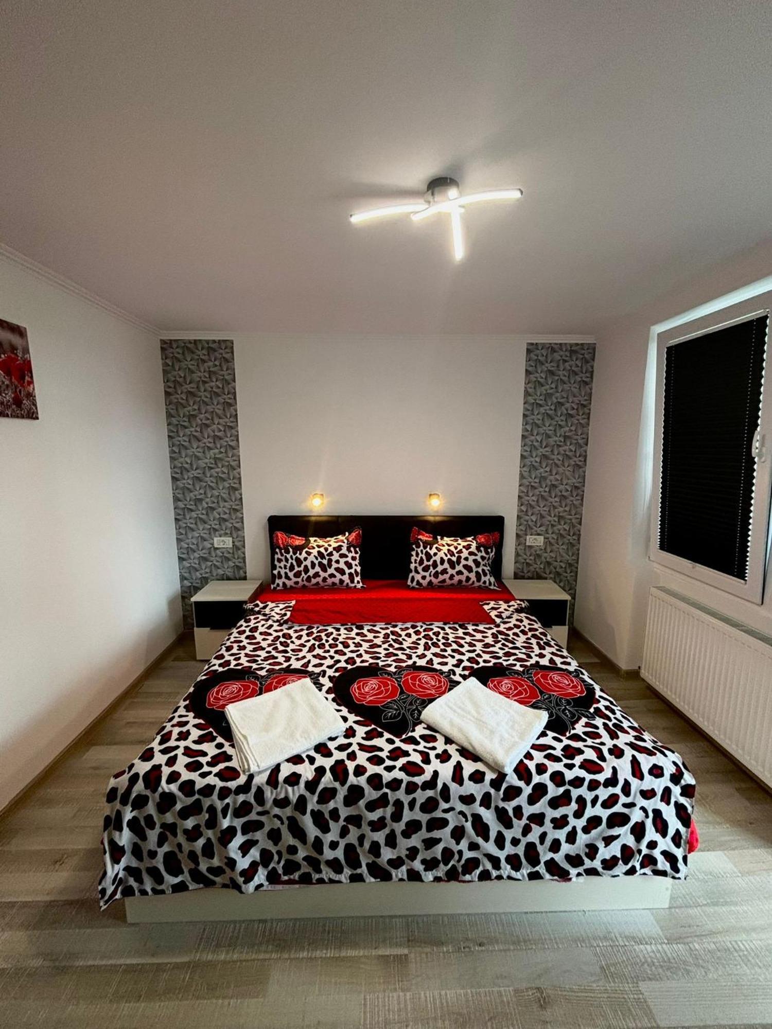 Calypso Rooms Făgăraş Zewnętrze zdjęcie