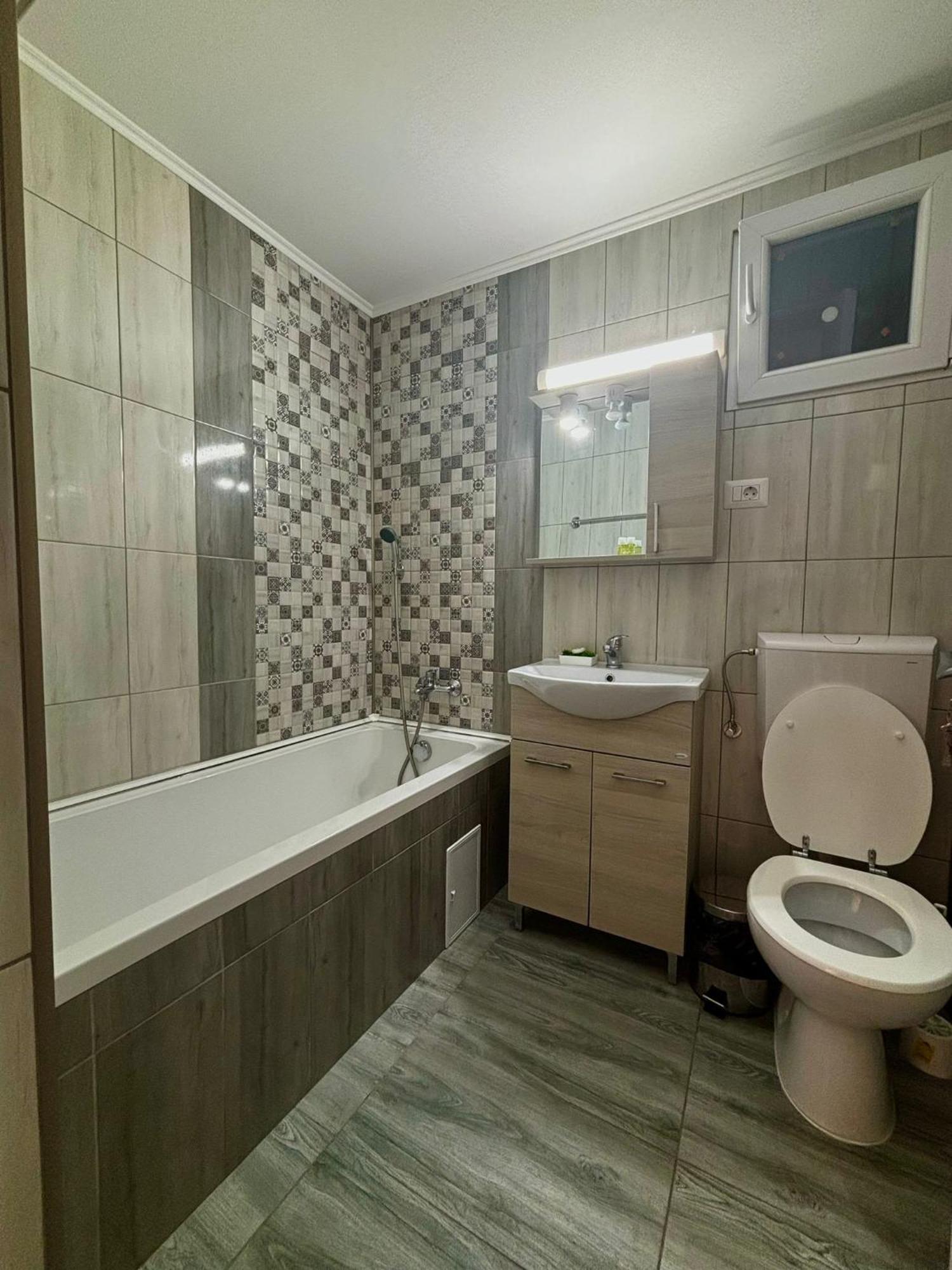 Calypso Rooms Făgăraş Zewnętrze zdjęcie