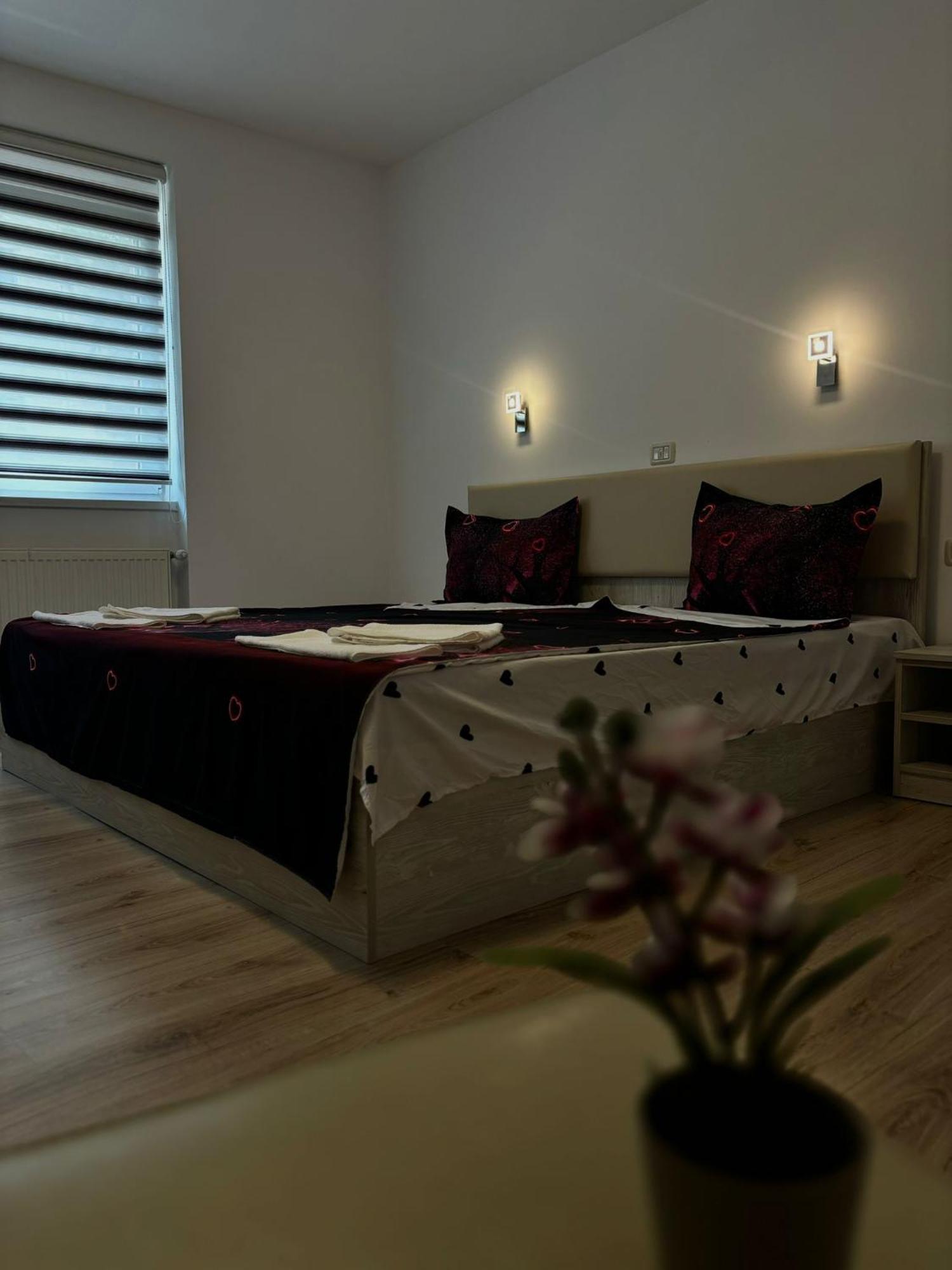 Calypso Rooms Făgăraş Zewnętrze zdjęcie