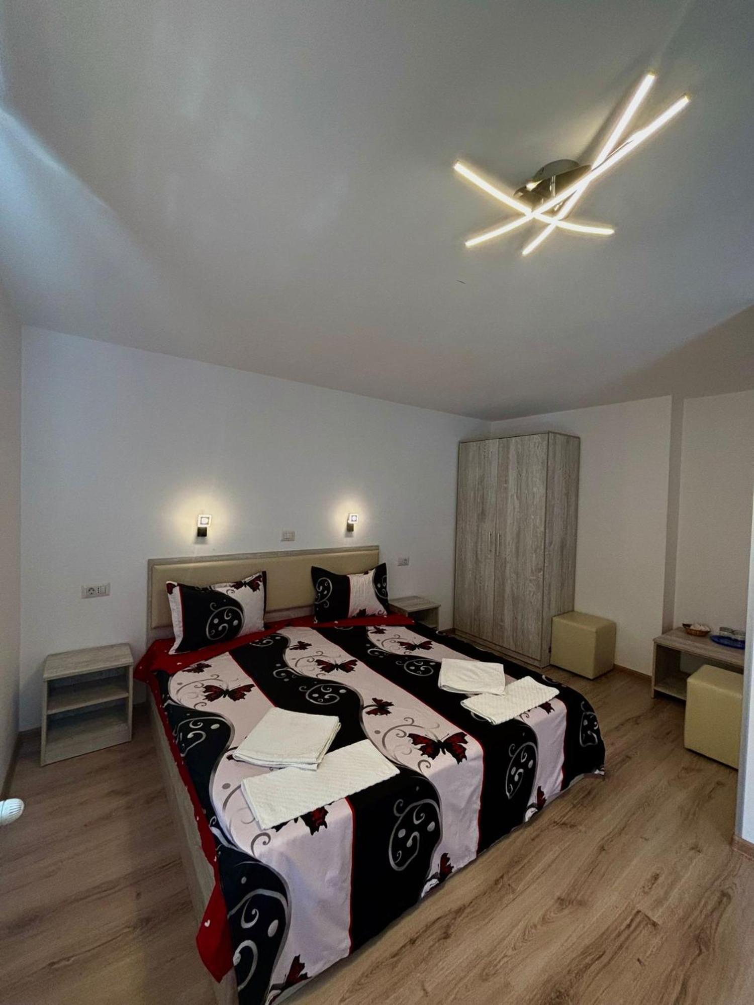 Calypso Rooms Făgăraş Zewnętrze zdjęcie